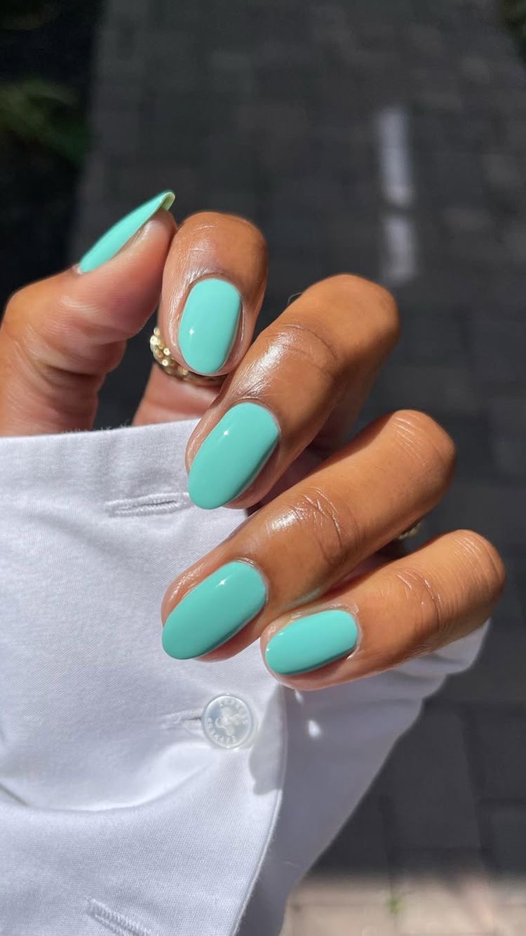 Squoval abstract nail design by Penelope Grace