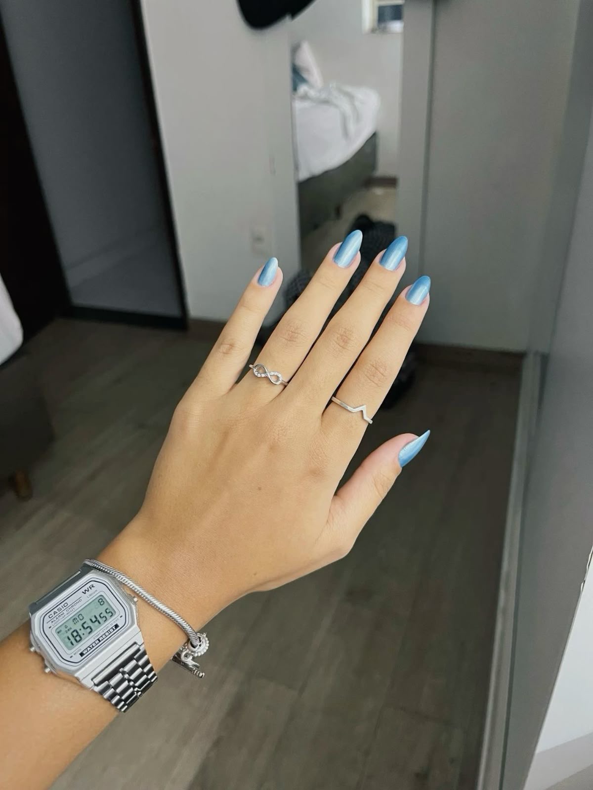 Almond geometric nail design by Aria Rose