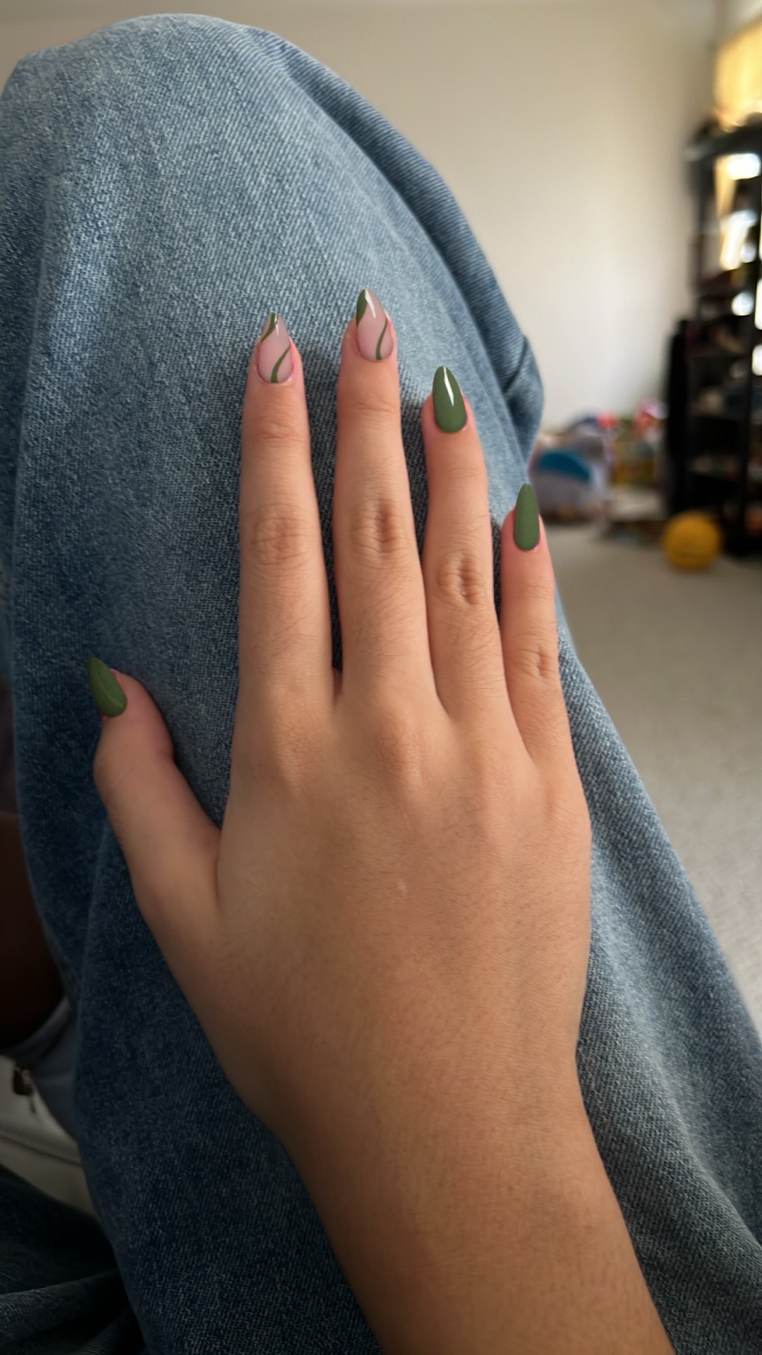 Nail post