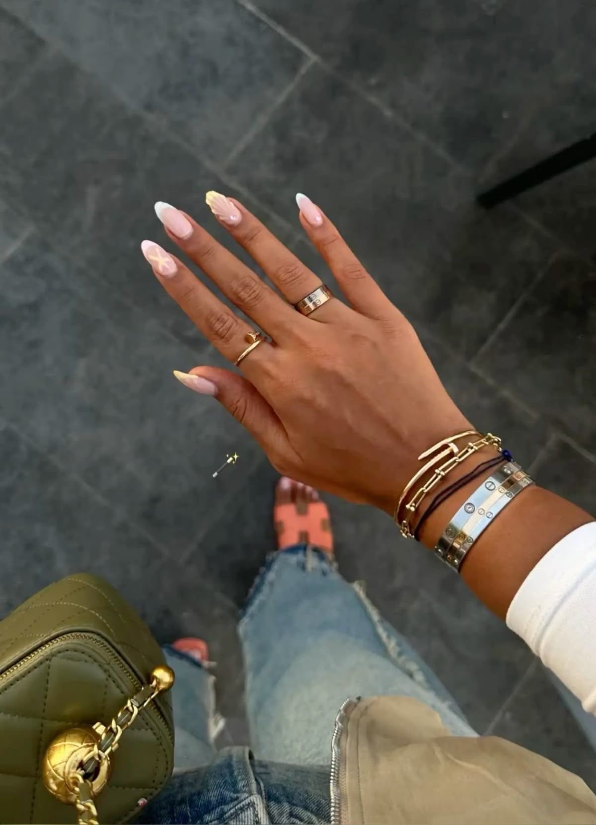 Square abstract nail design by Isla Bloom