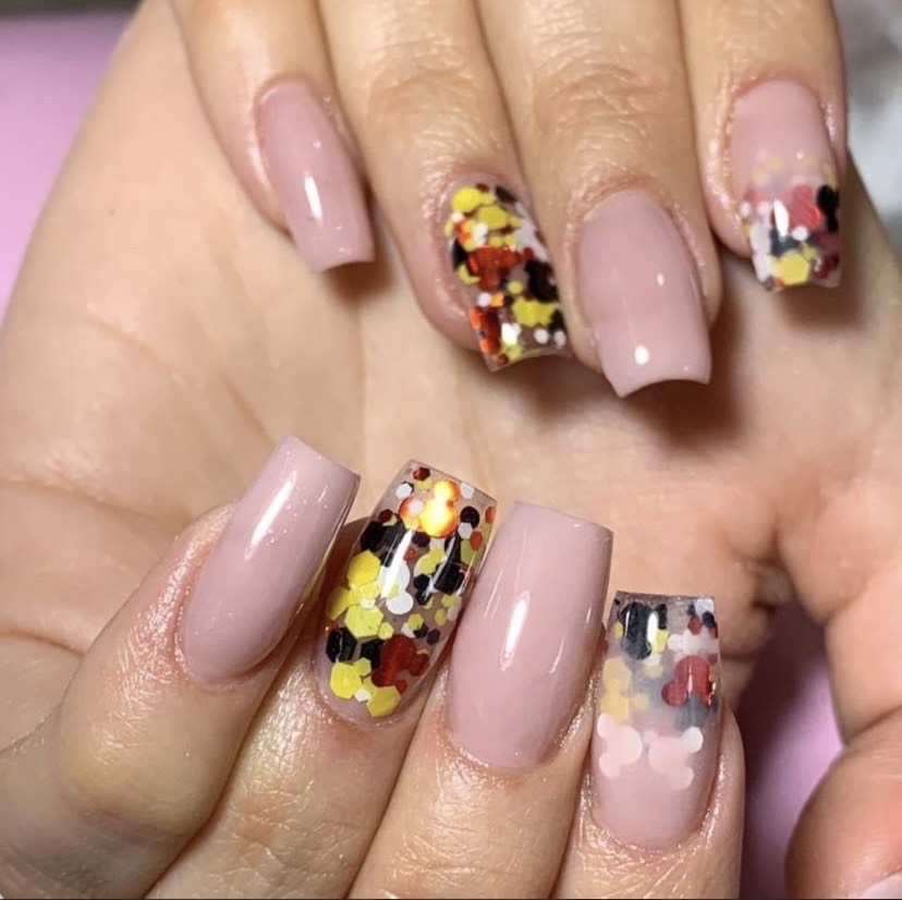 Nails colour nude micky #nails #nude #micky #viral