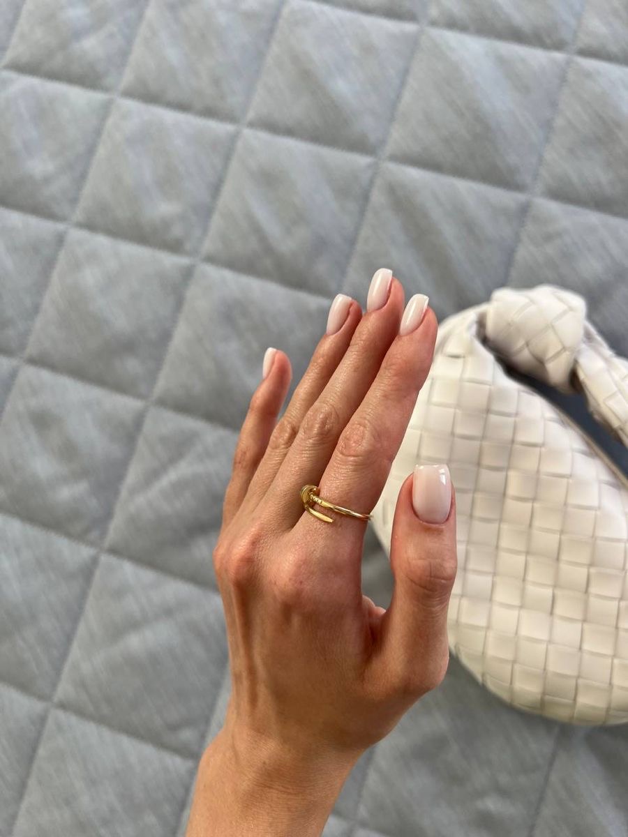 Stiletto minimalist nail design by Zara Malik