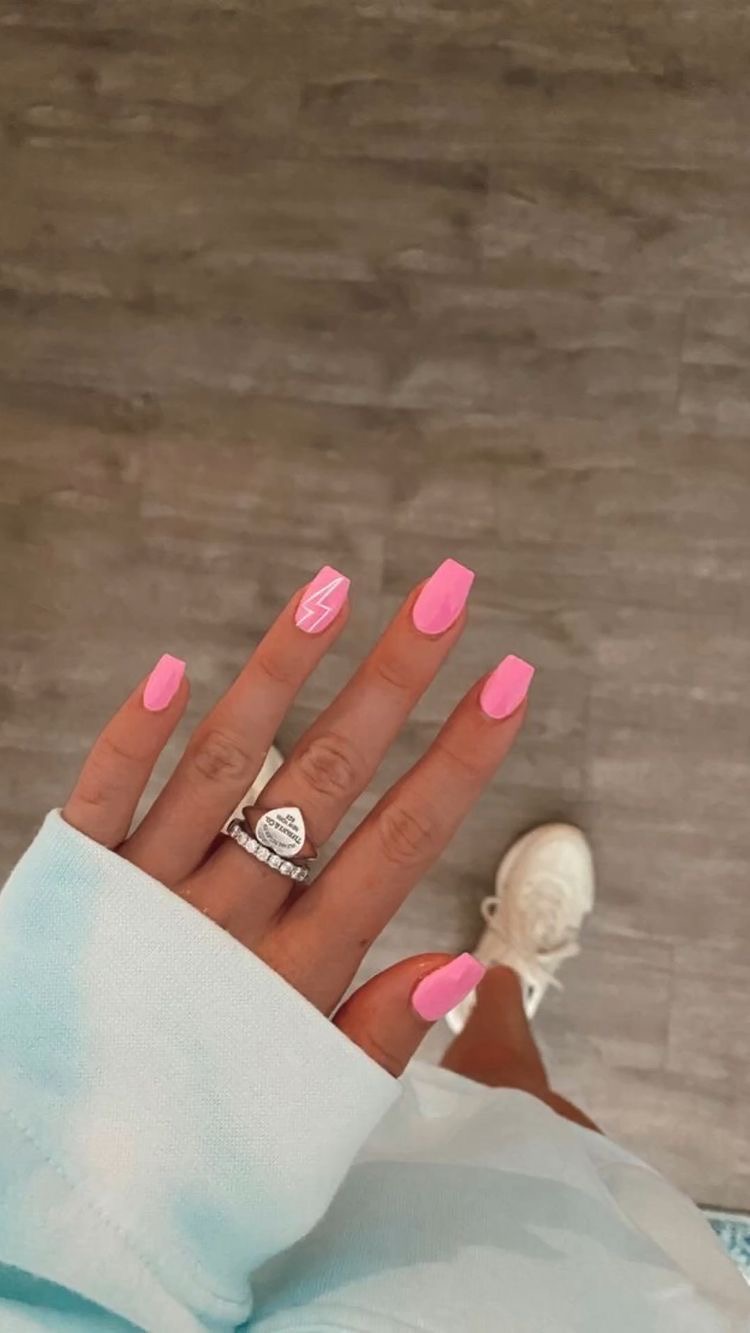 Stiletto character nail design by Eva Rose