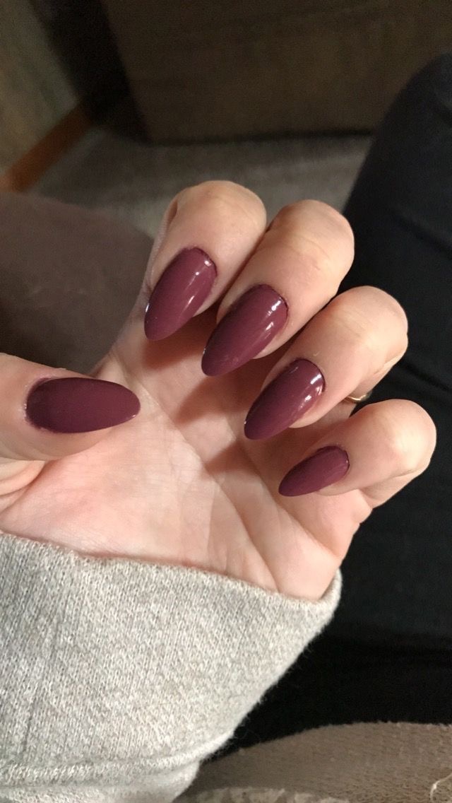 Stiletto ombre nail design by Eva Rose