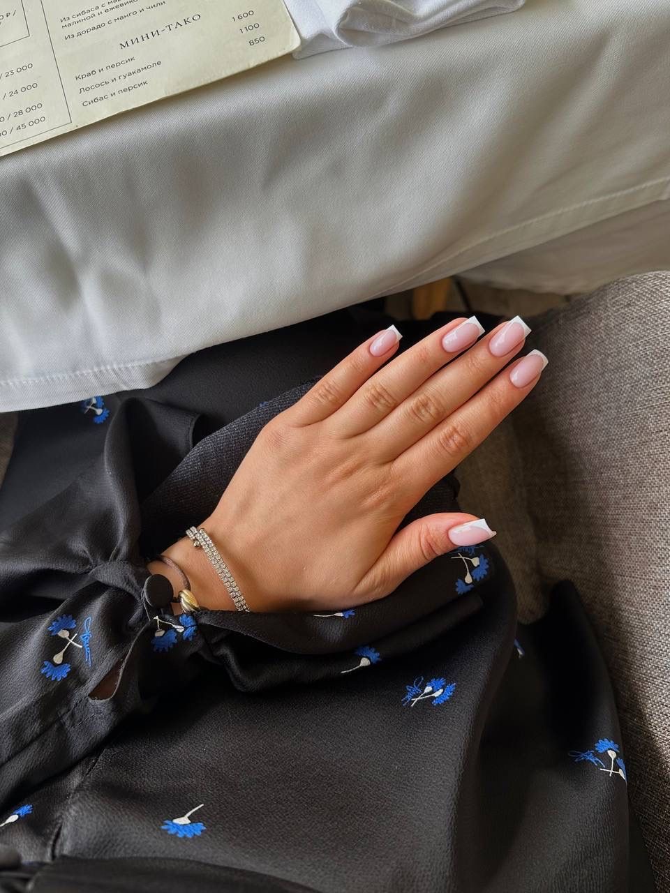Stiletto marble nail design by Jasmine Rose