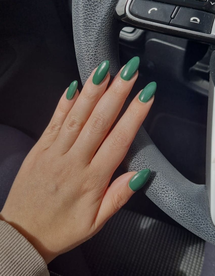 Squoval line art nail design by Victoria Grace