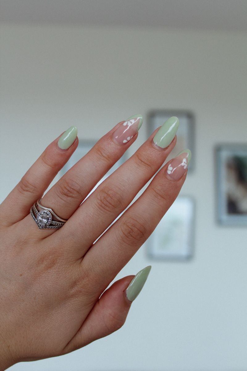 Nail post