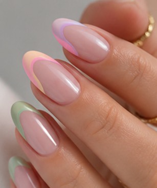 Neutral chrome French nail design by Nailterest