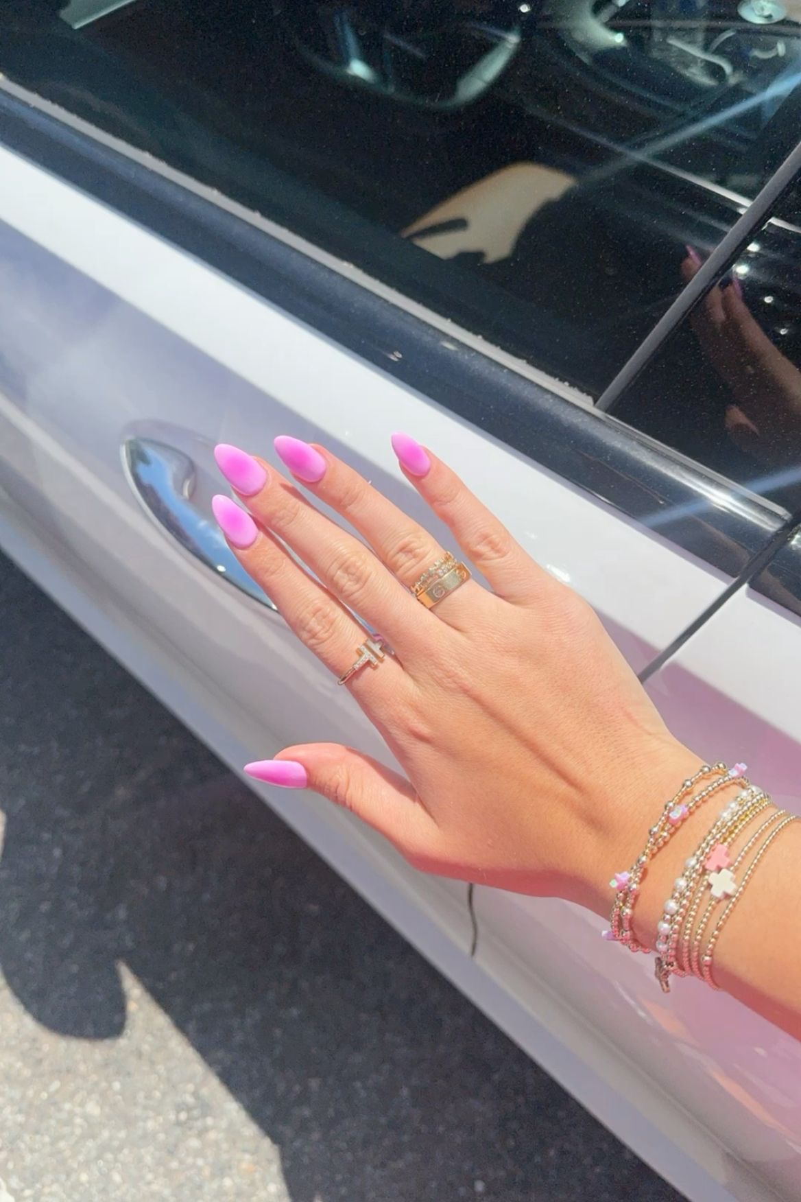 Squoval line art nail design by Gigi Moreno