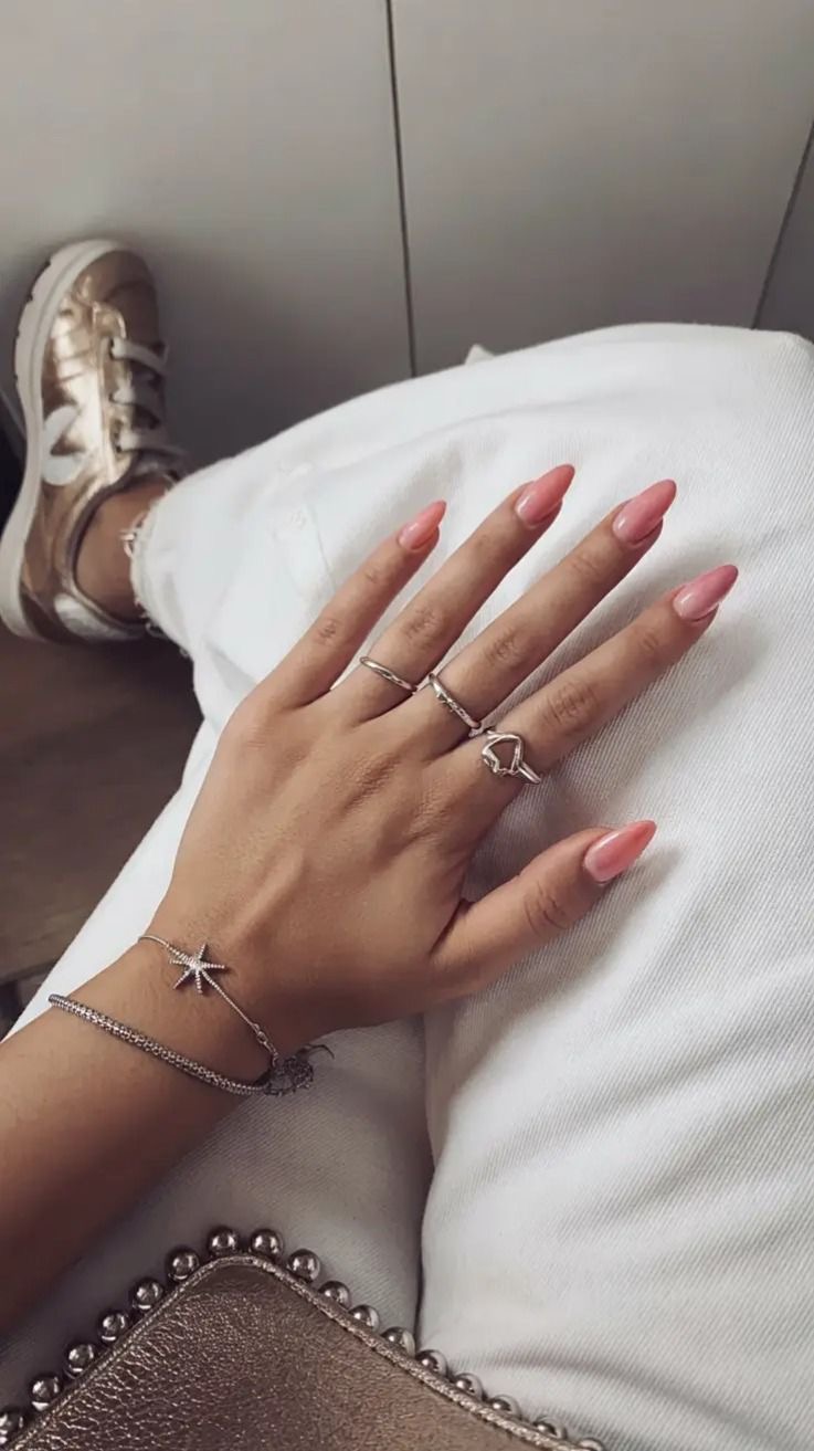 Almond marble nail design by Mila Grace