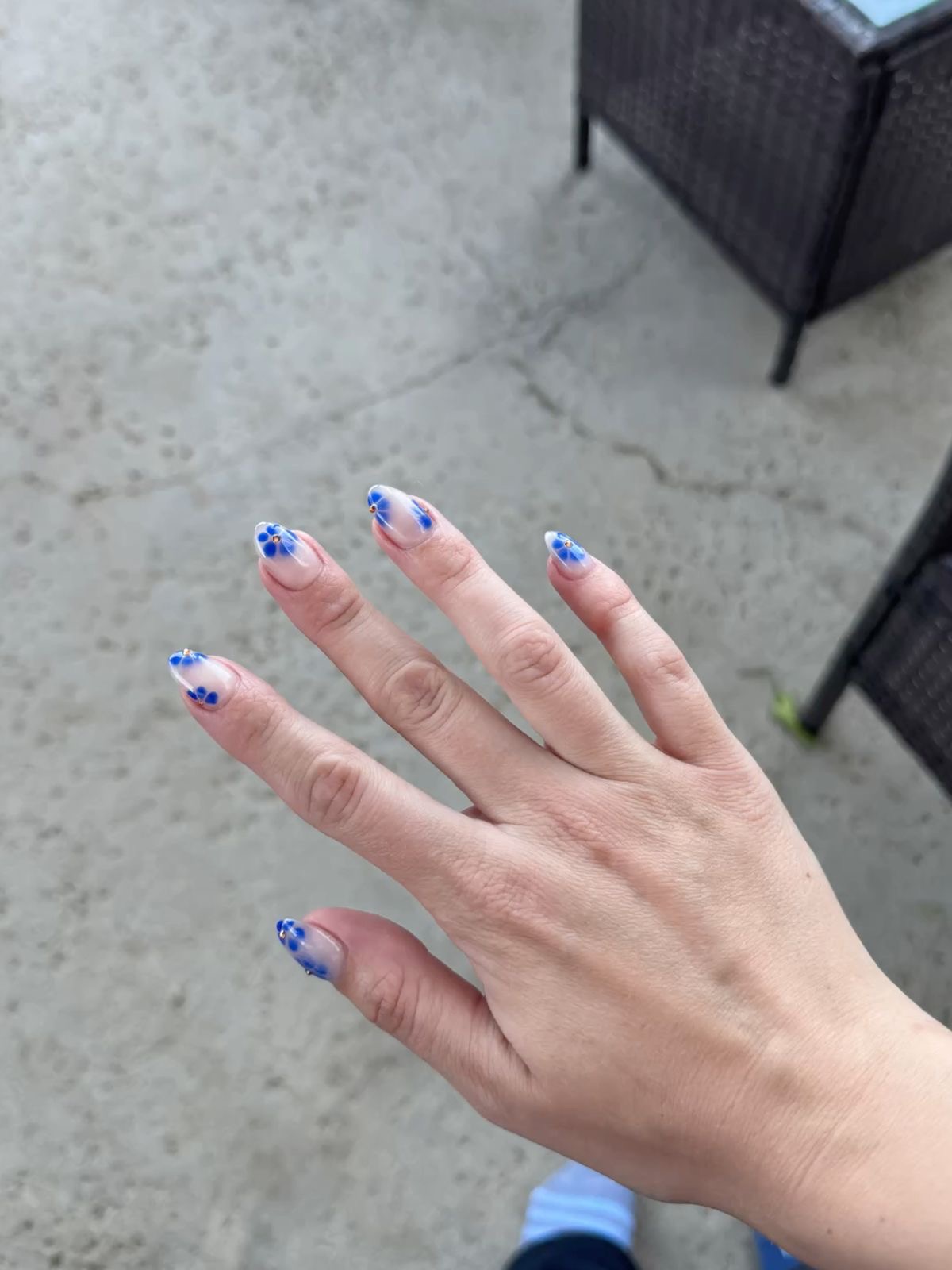 Almond geometric nail design by Mila Grace