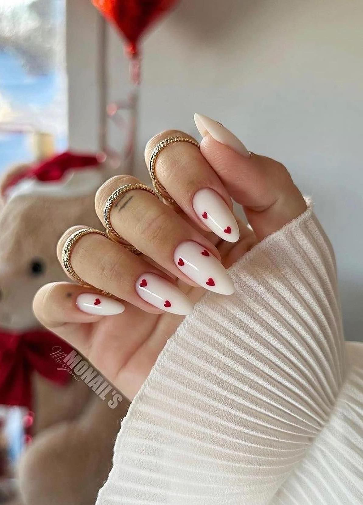 Oval ombre nail design by Mila Grace