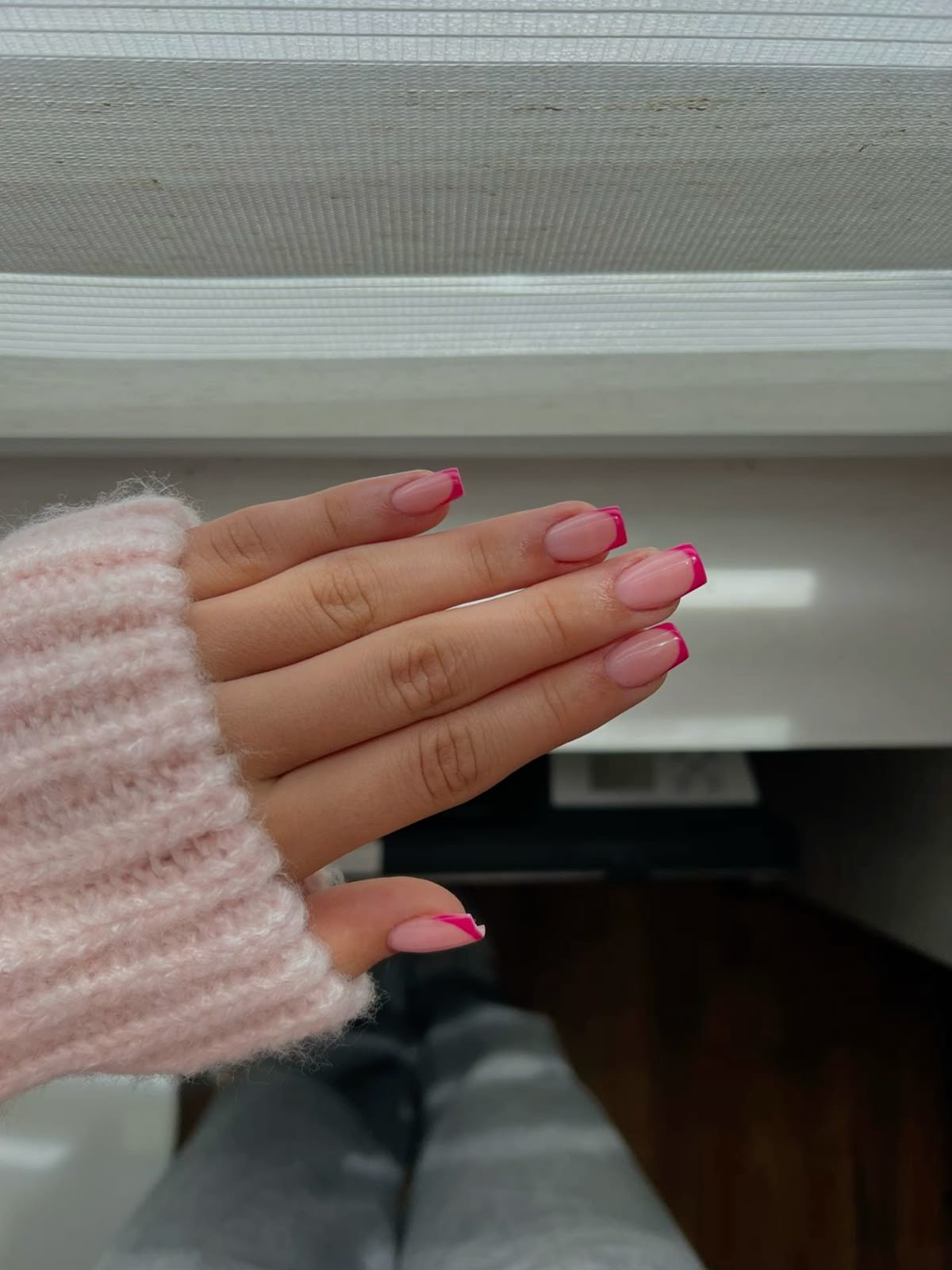 Oval aura nail design by Serena Grace