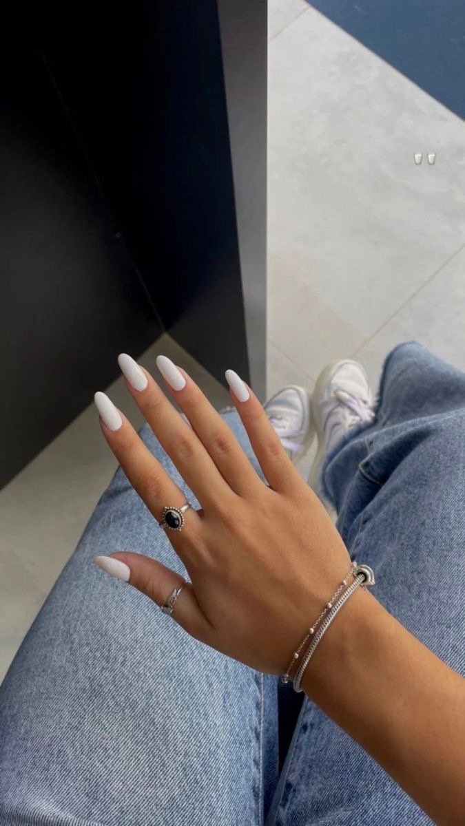 Almond geometric nail design by Lucy Belle