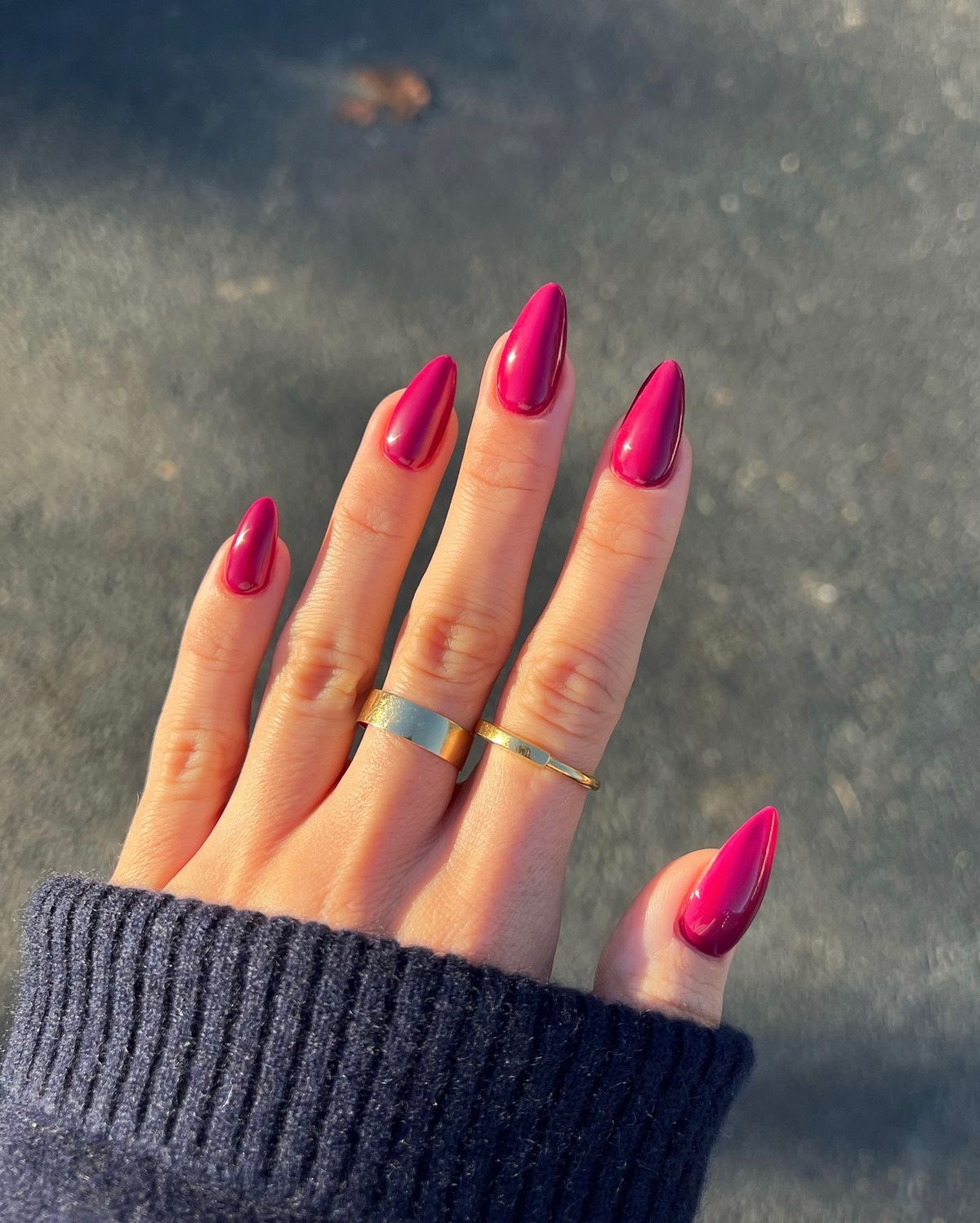 Square line art nail design by Leah Quinn
