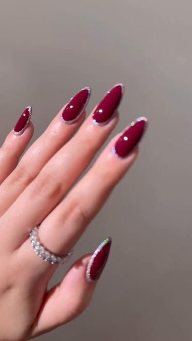 Square marble nail design by Julia Bloom
