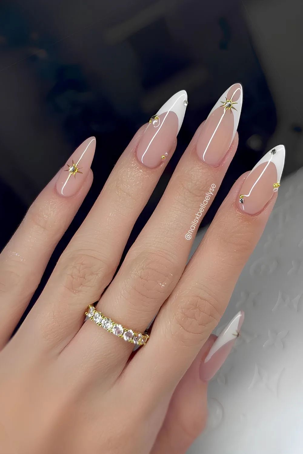 Almond line art nail design by Chloe Belle