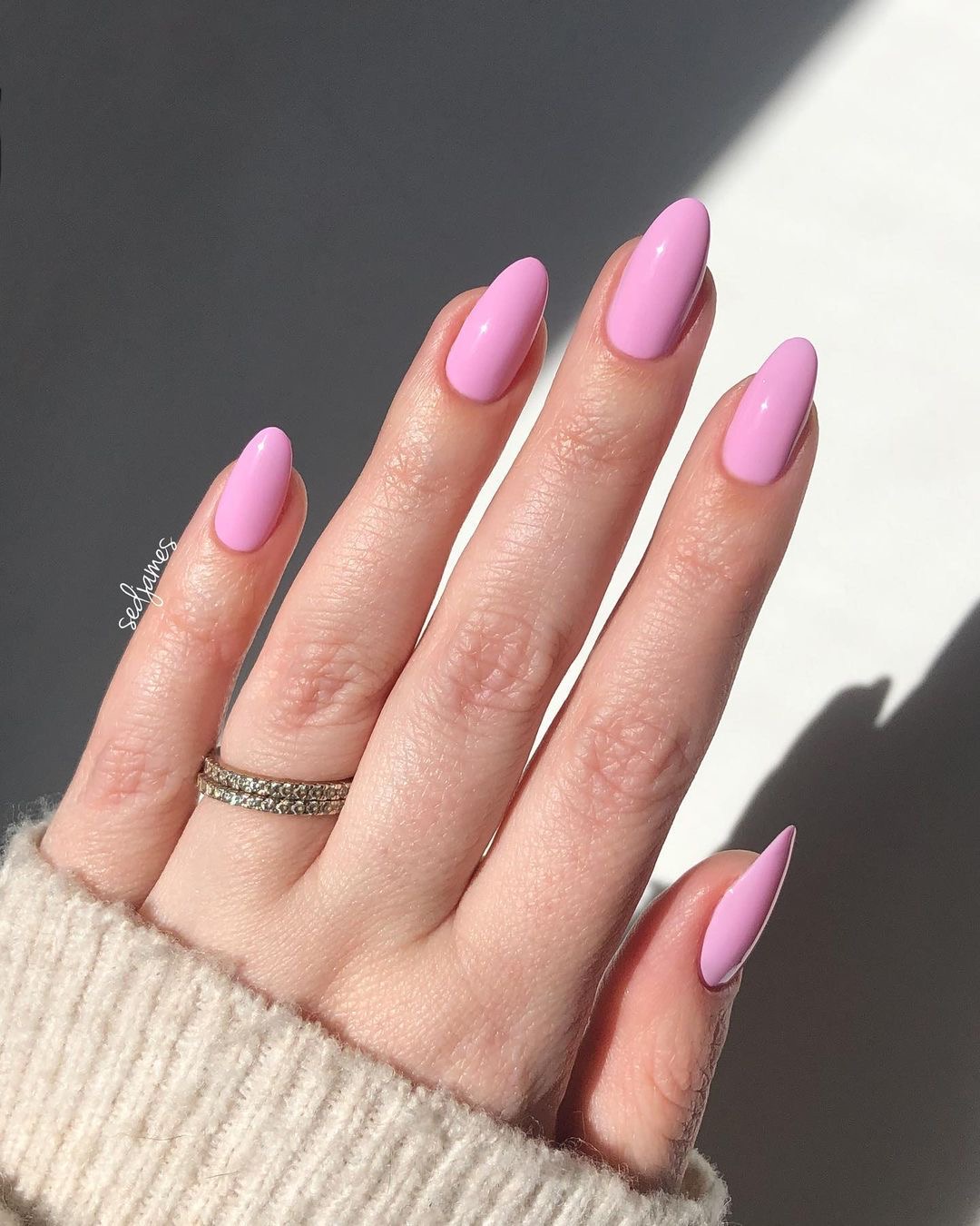 Squoval minimalist nail design by Chloe Belle
