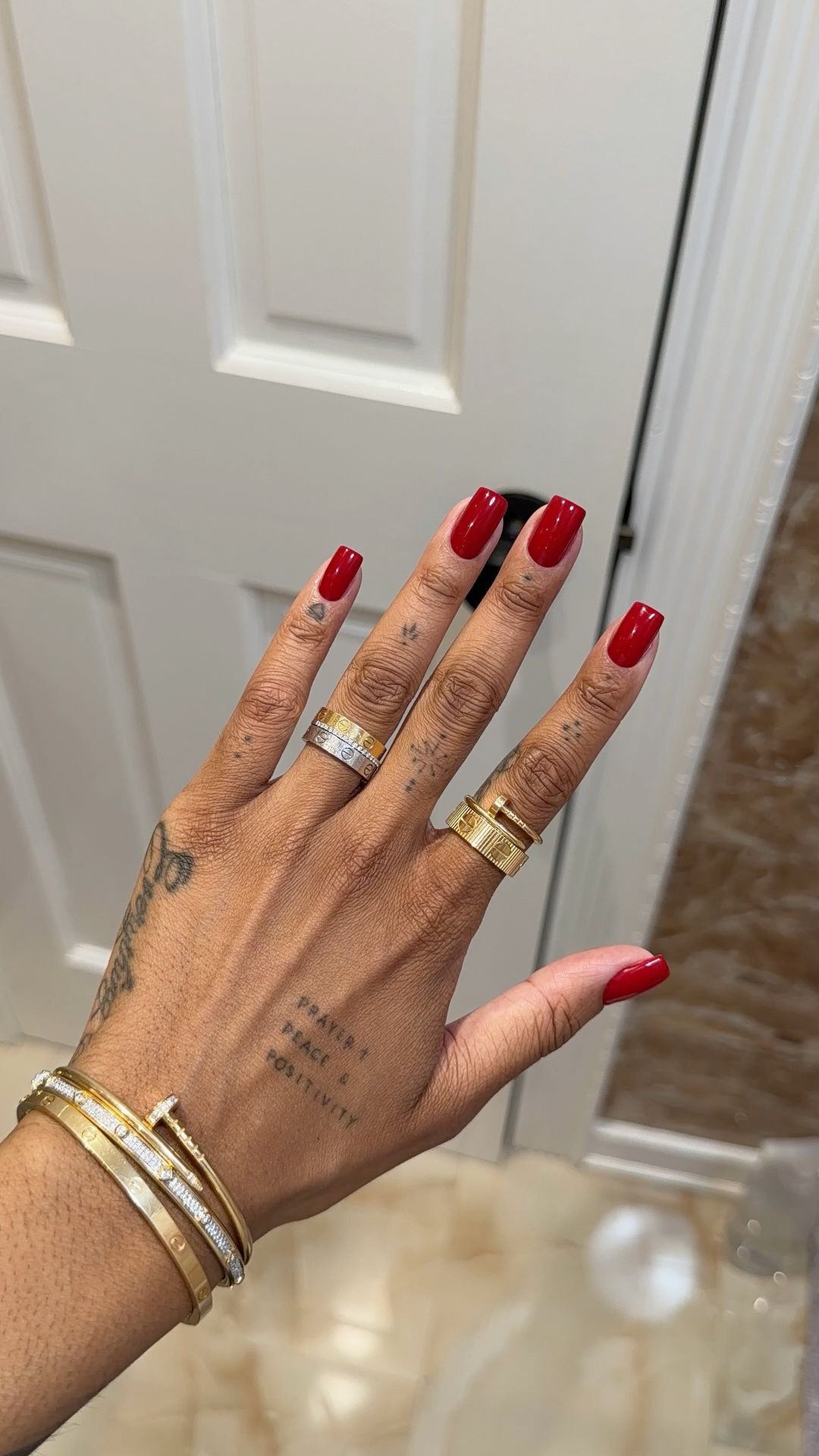 Oval minimalist nail design by Natalie Quinn