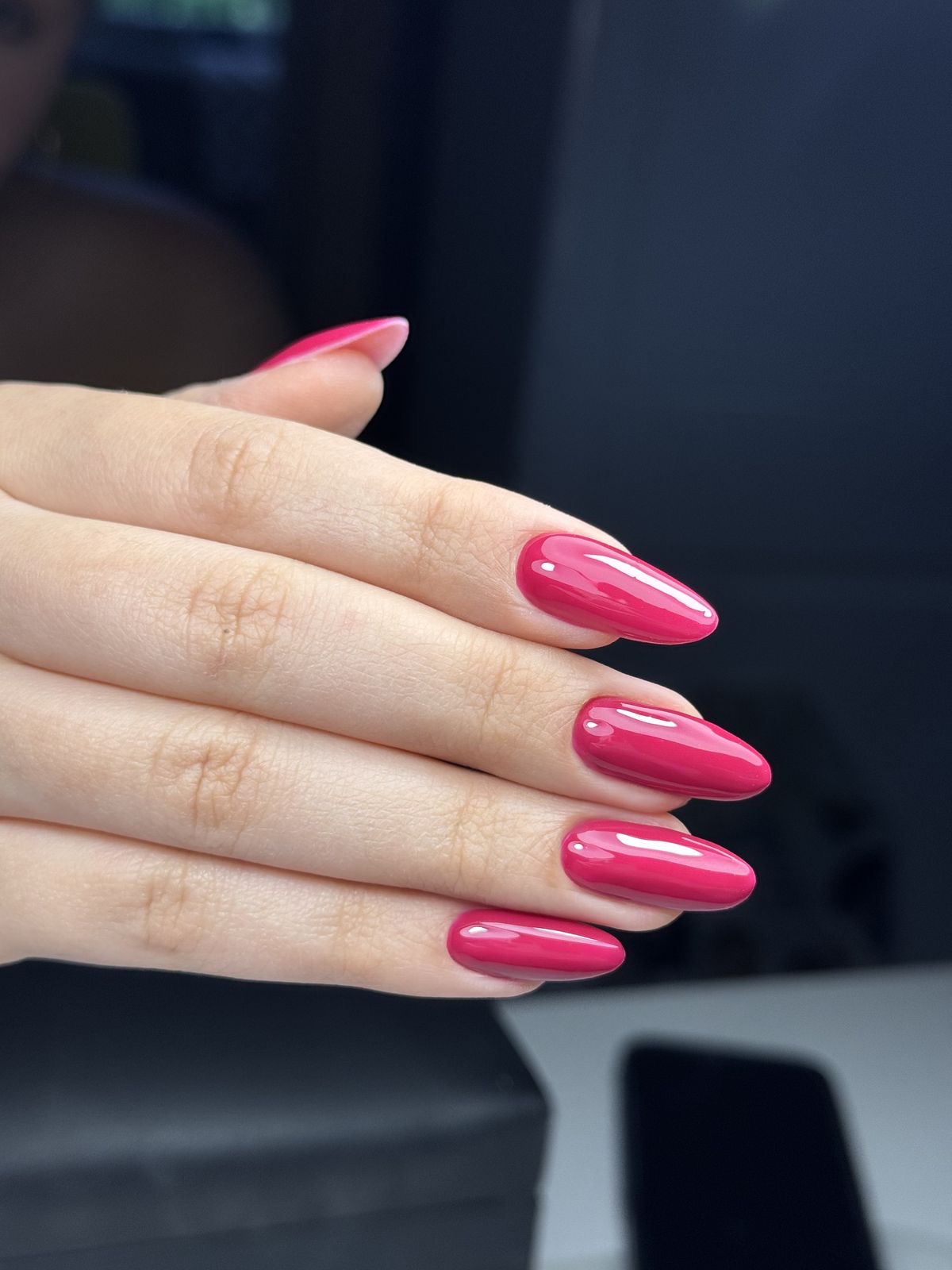 Oval floral nail design by Valentina Hart