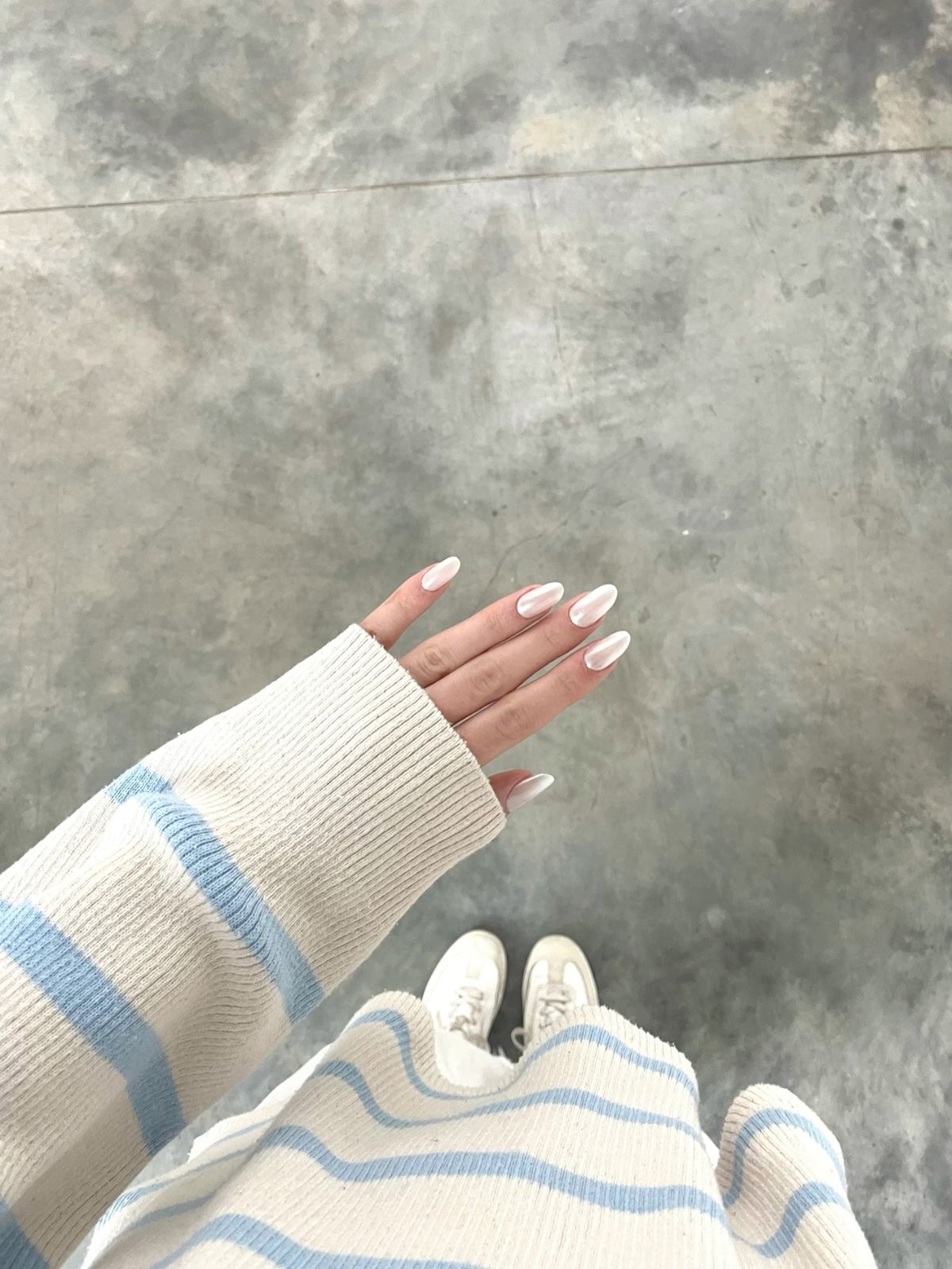 Oval floral nail design by Autumn Bloom
