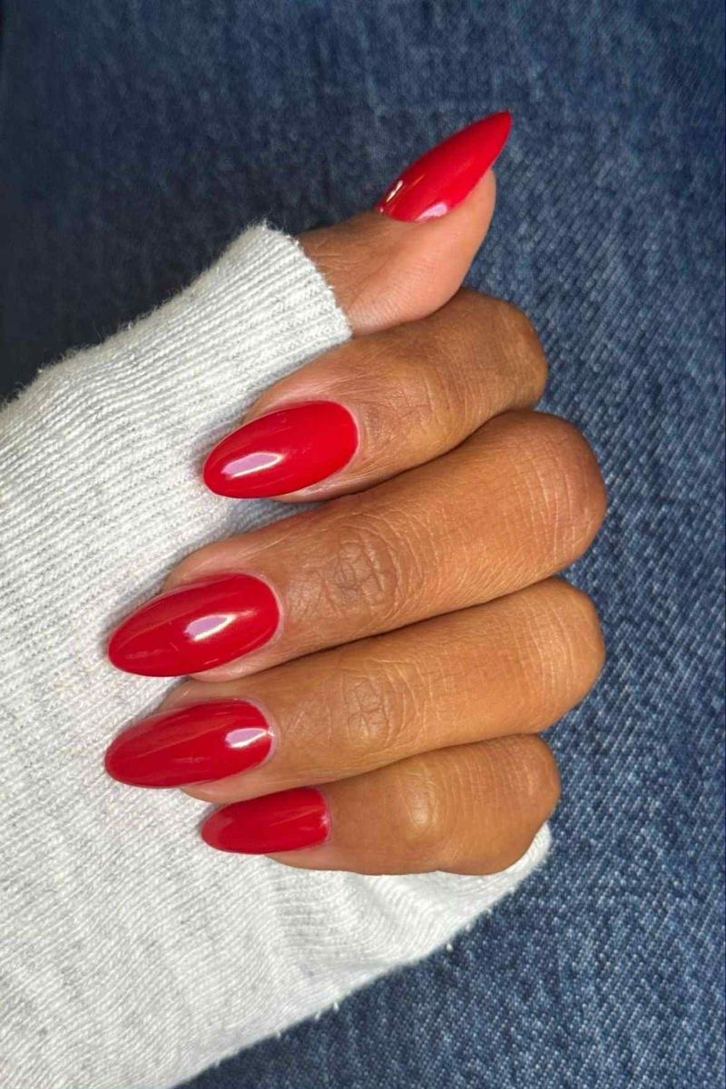 Oval ombre nail design by Audrey Hart