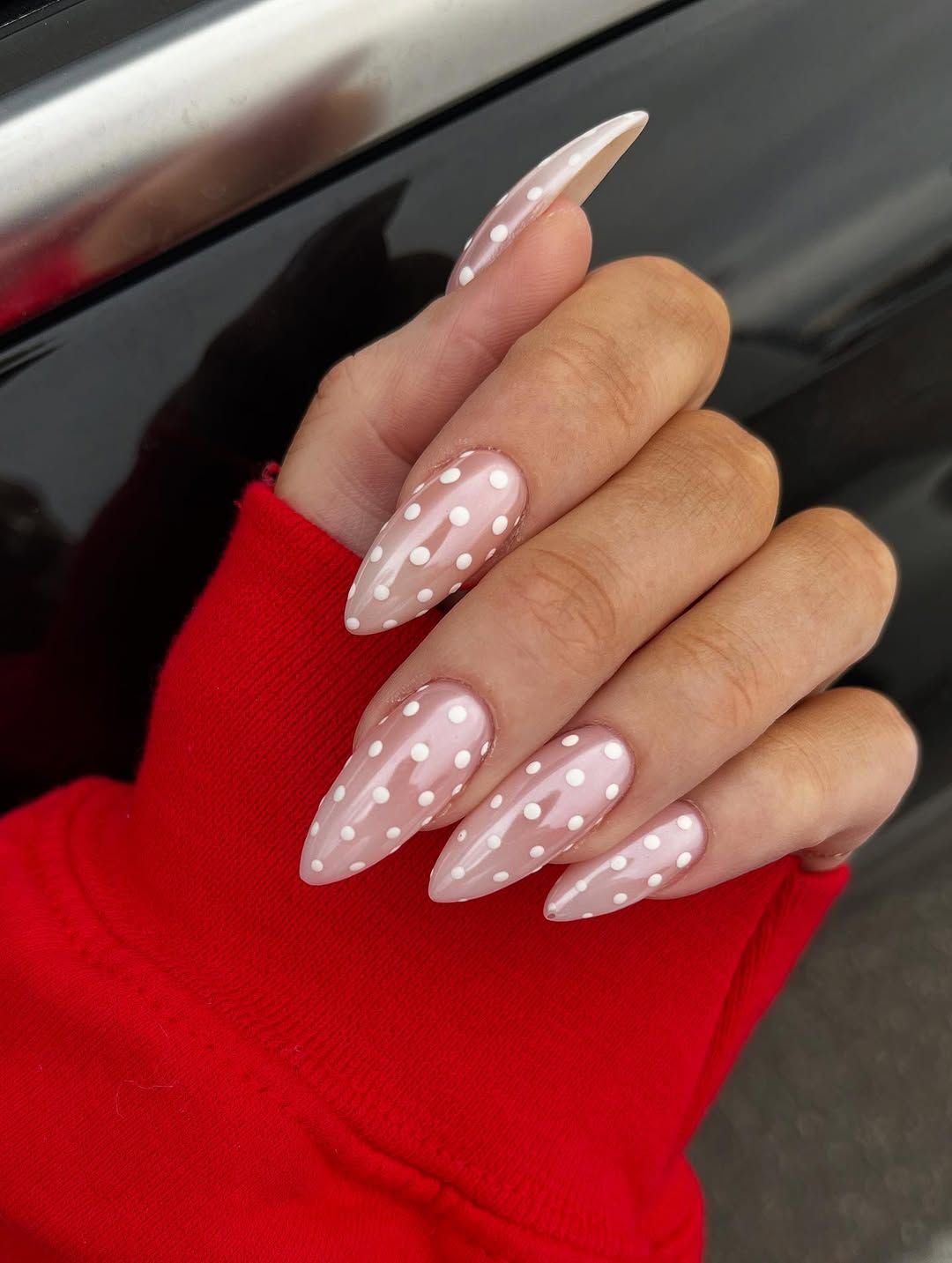 Oval minimalist nail design by Audrey Hart
