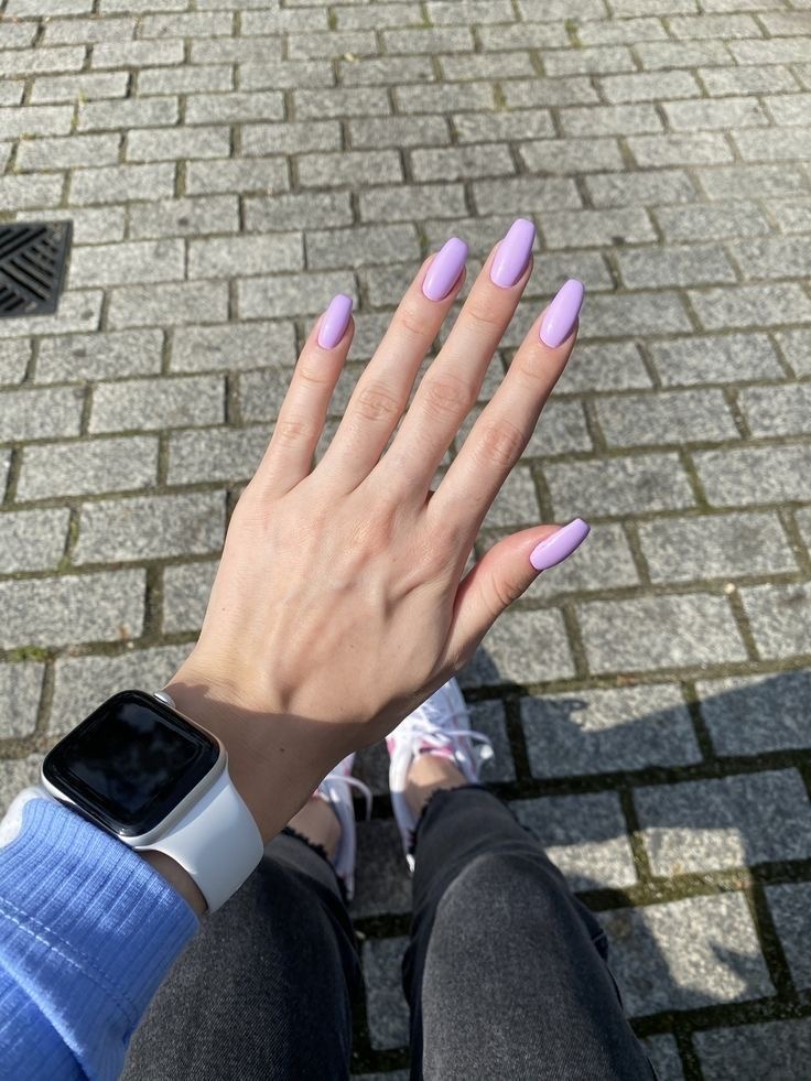 Stiletto marble nail design by Gabriella Bloom