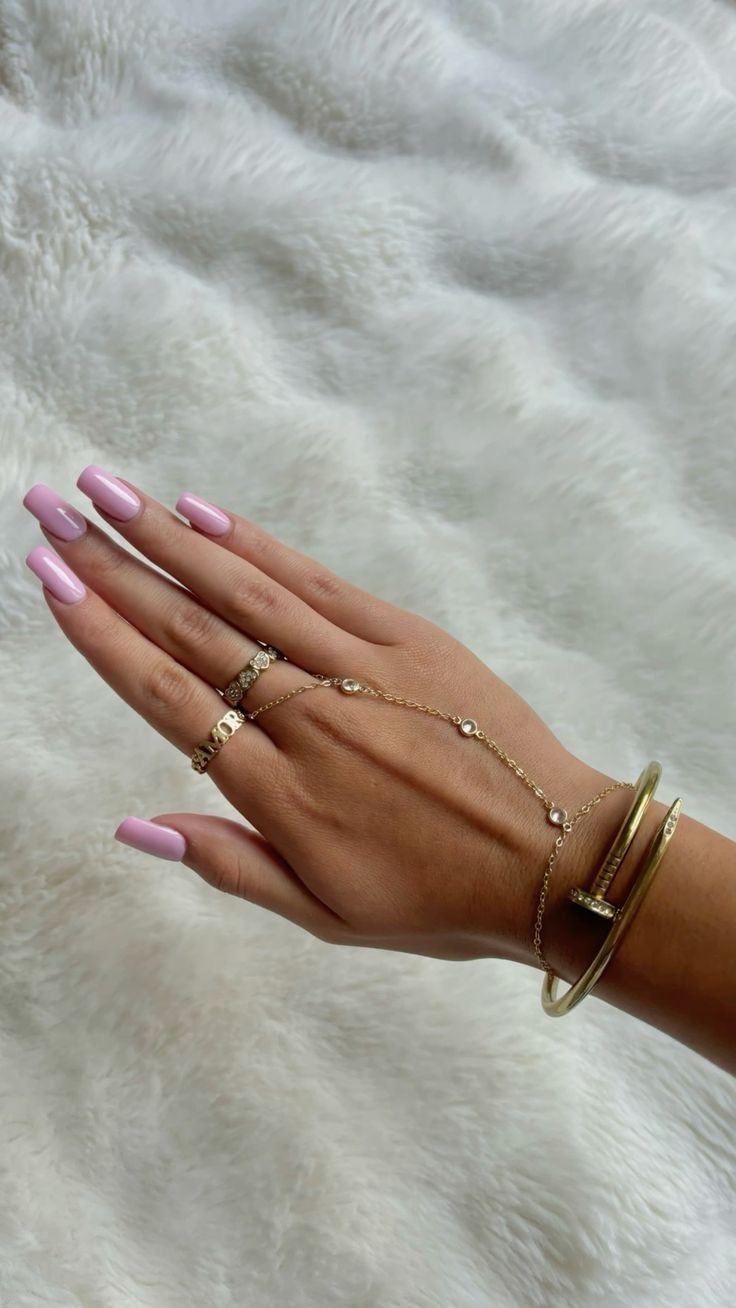 Squoval floral nail design by Sophie Hart