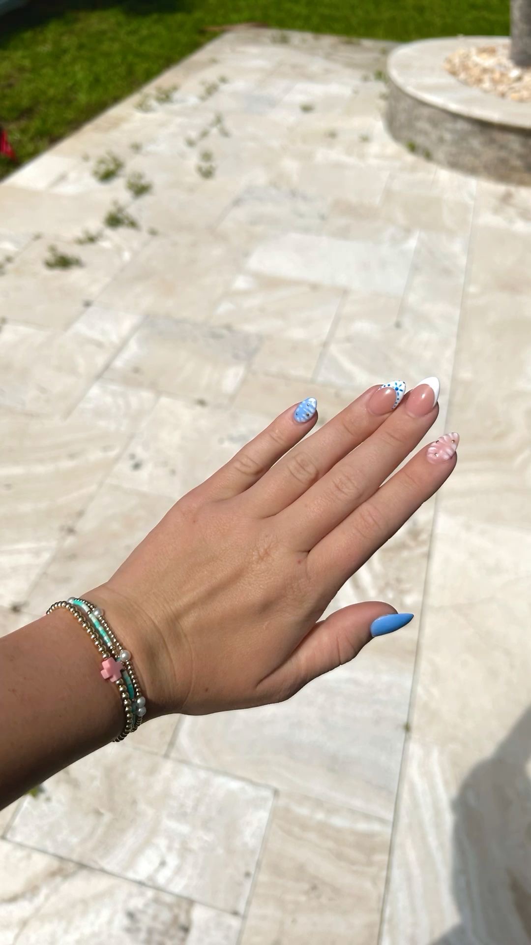 Stiletto art nail design by Ava Quinn