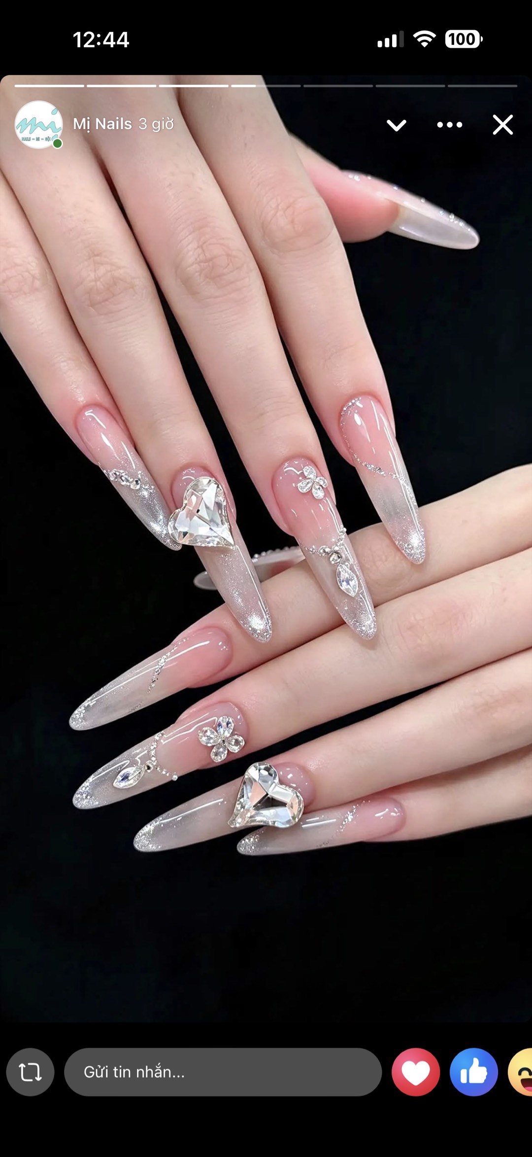 White nail design by @nailanna