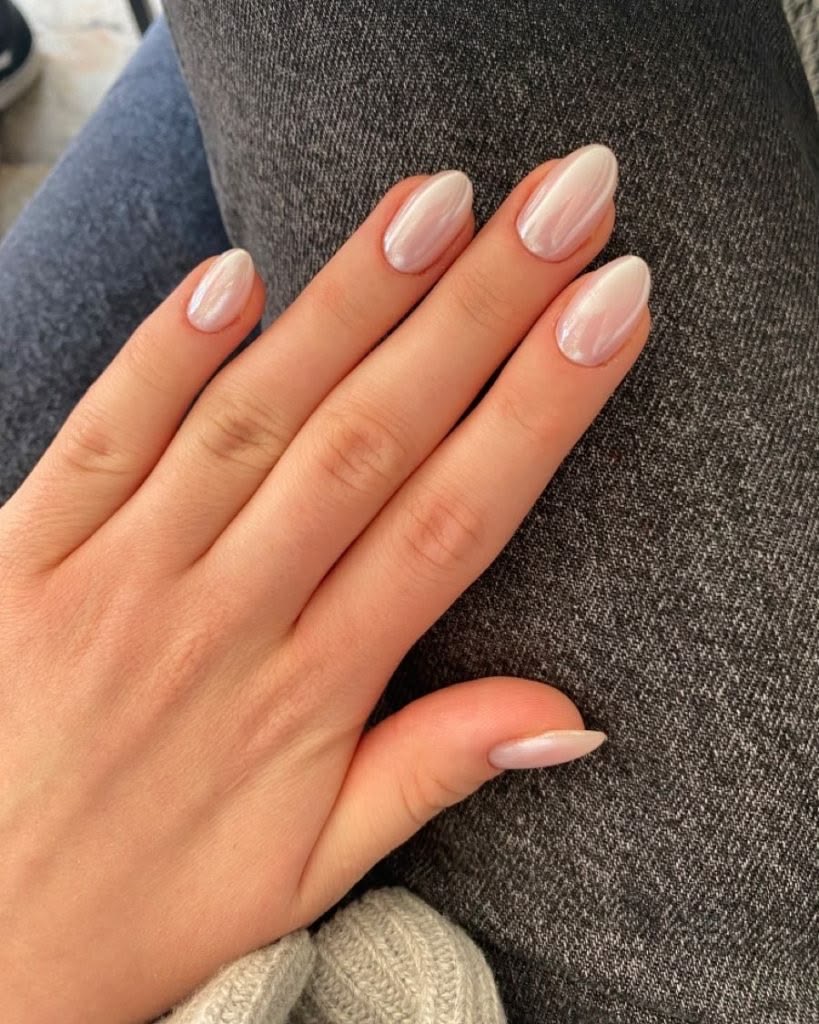 Almond floral nail design by Nora Rose