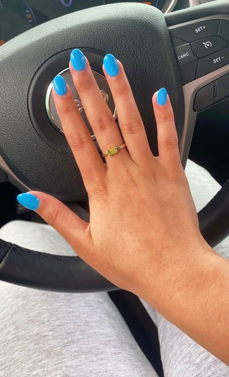 Almond geometric nail design by Harper Jade