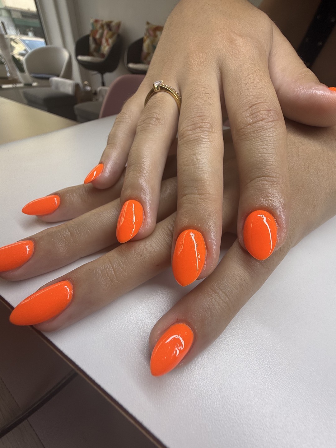 Bold, bright, and impossible to ignore. Ready to make a statement with every gesture?

📍Book your appointment at VAJRA Nails & Beauty.