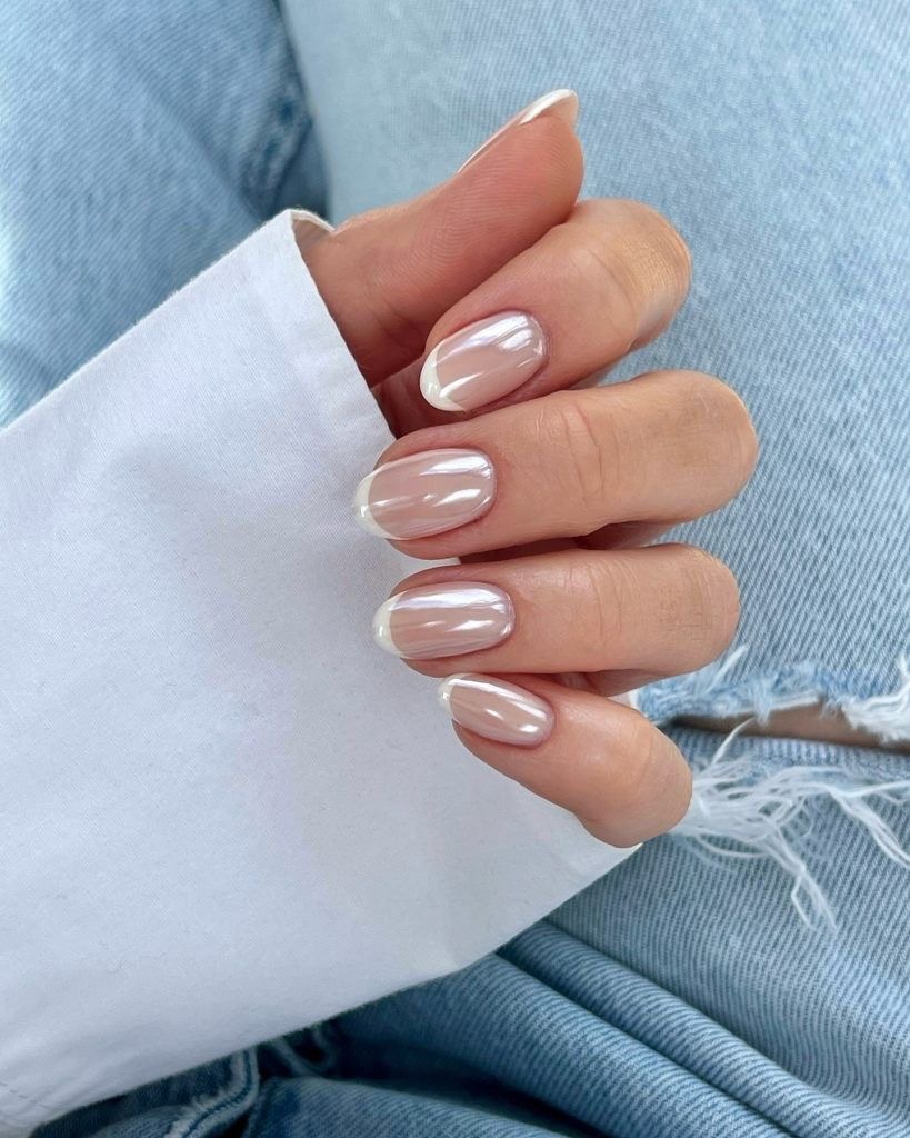 Almond ombre nail design by Hazel Bloom