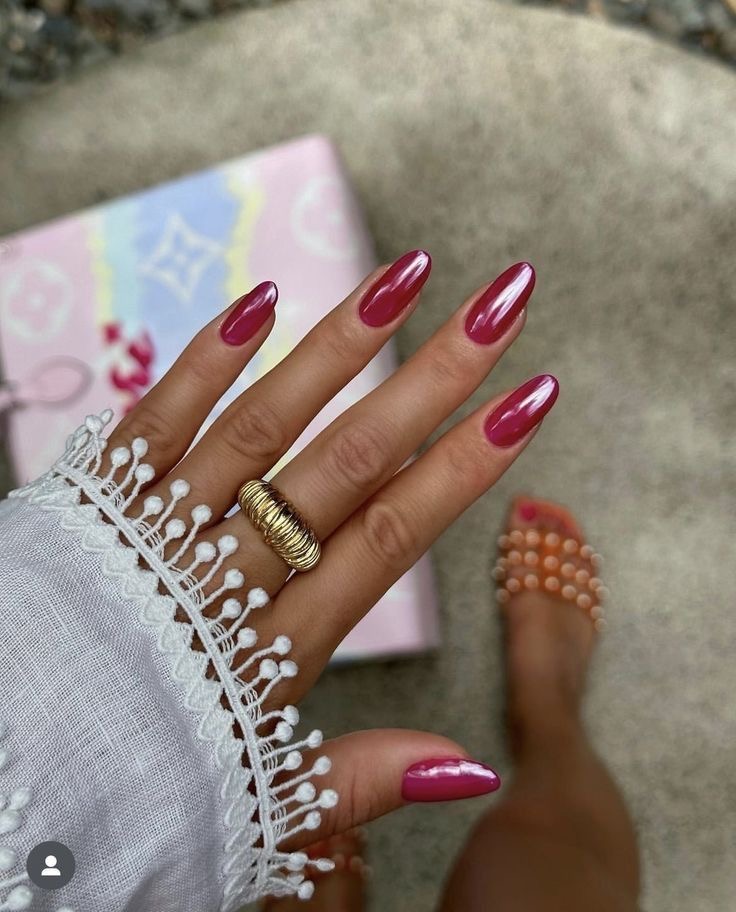 Stiletto geometric nail design by Sofia Russo