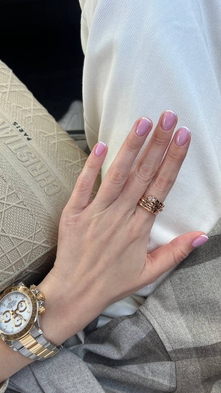 Square abstract nail design by Savannah Rae