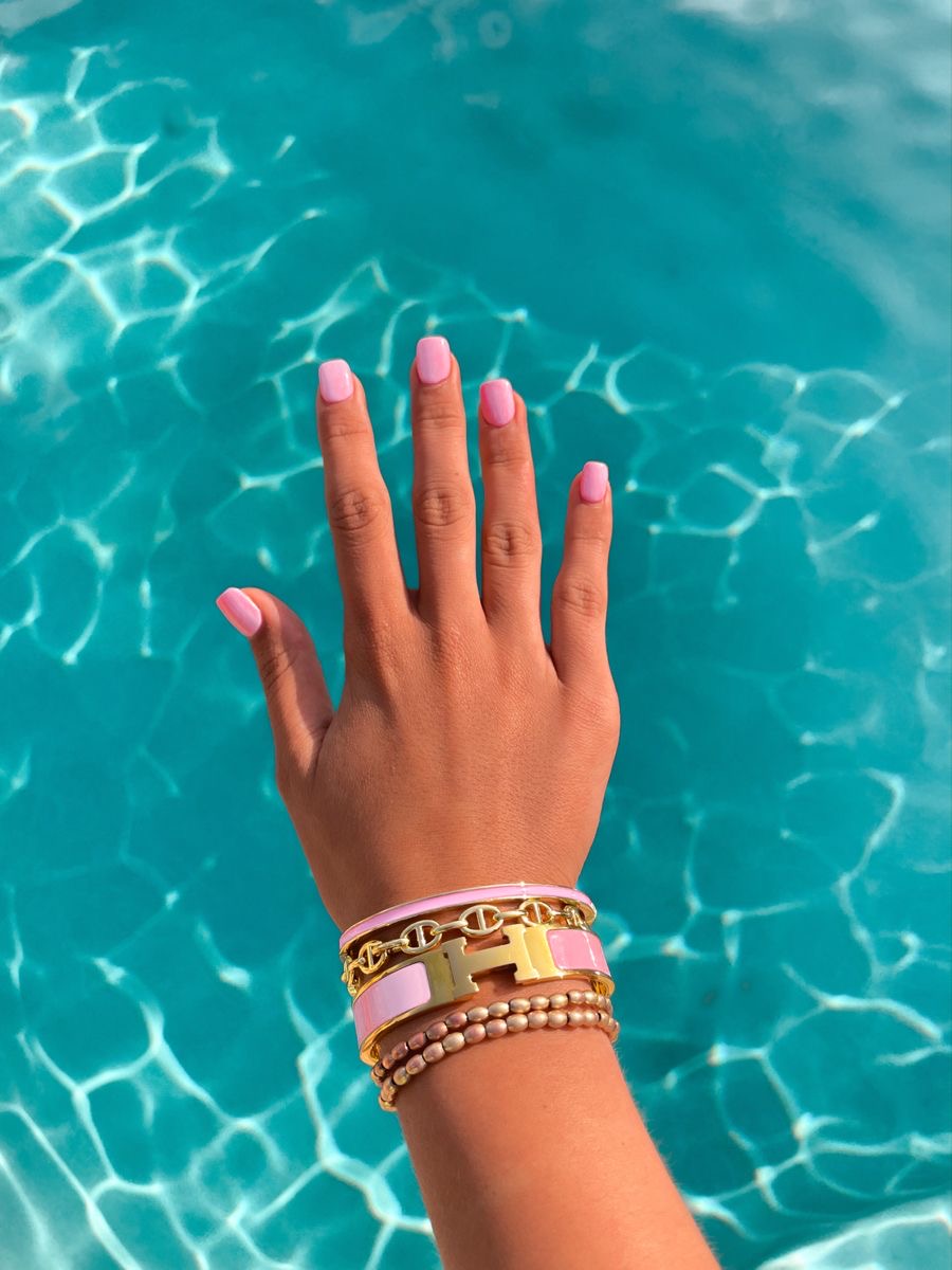 Oval character nail design by Savannah Rae