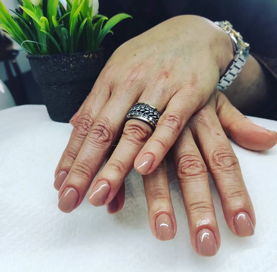 Nail post