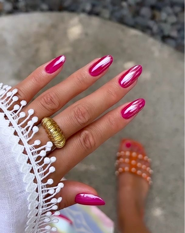 Almond marble nail design by Claire Rose