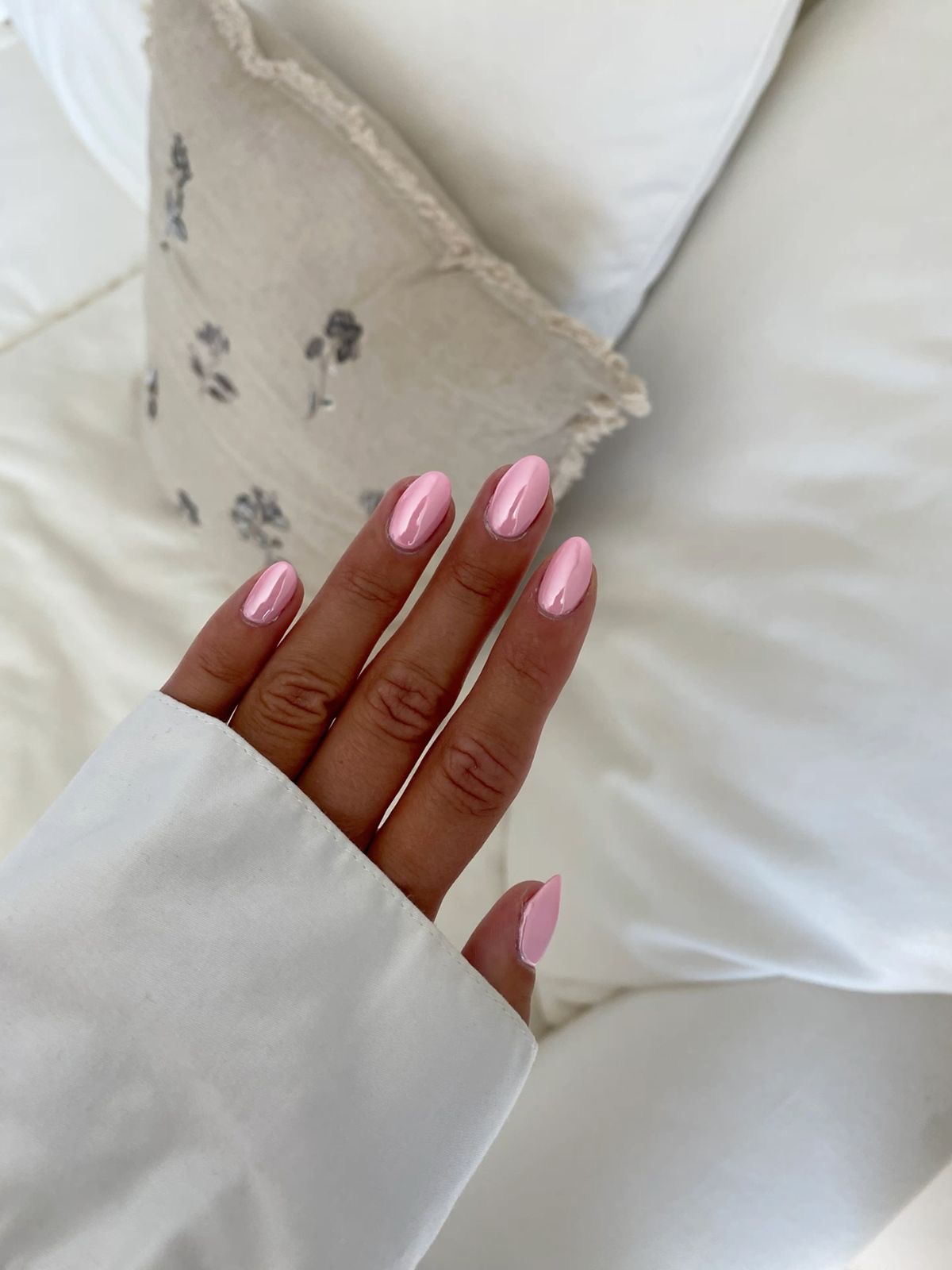 Stiletto line art nail design by Melanie Rose