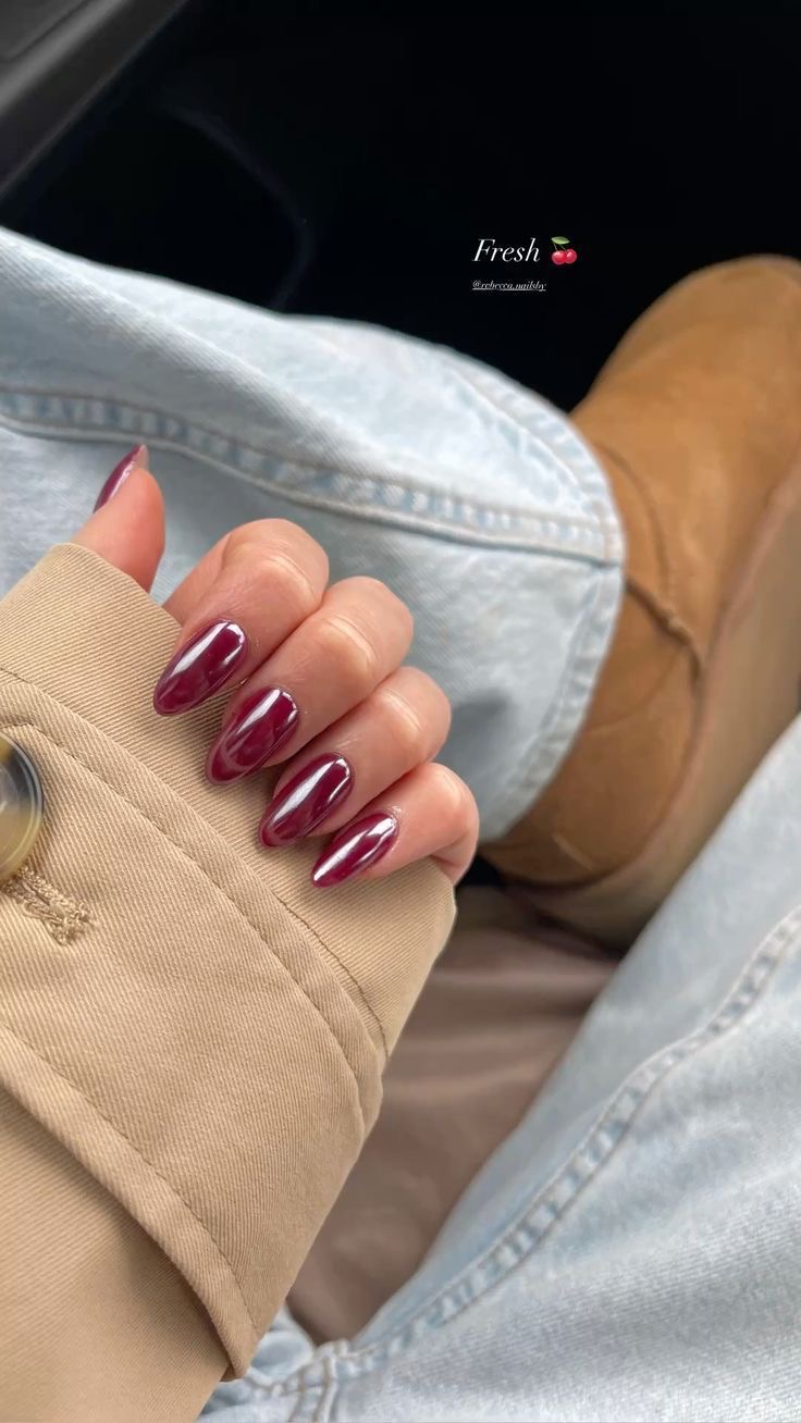 Squoval minimalist nail design by Grace Lily