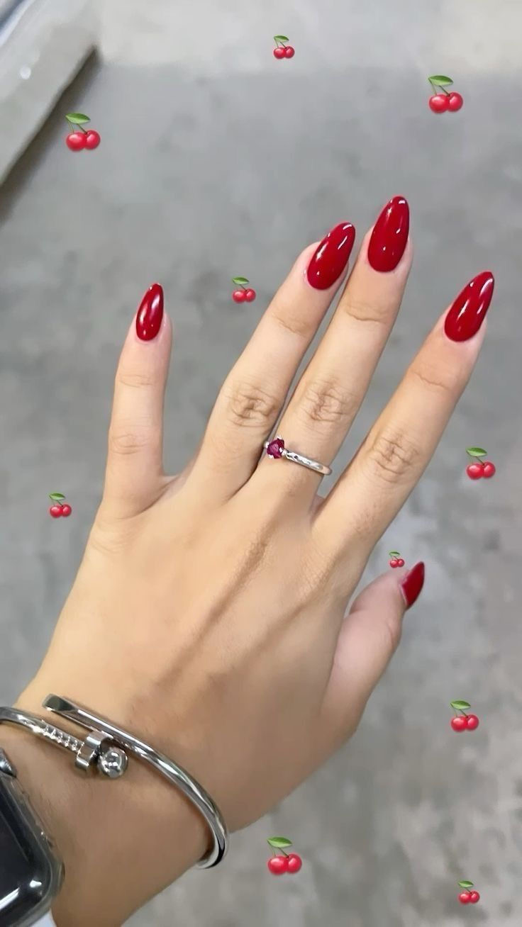 Almond marble nail design by Grace Lily