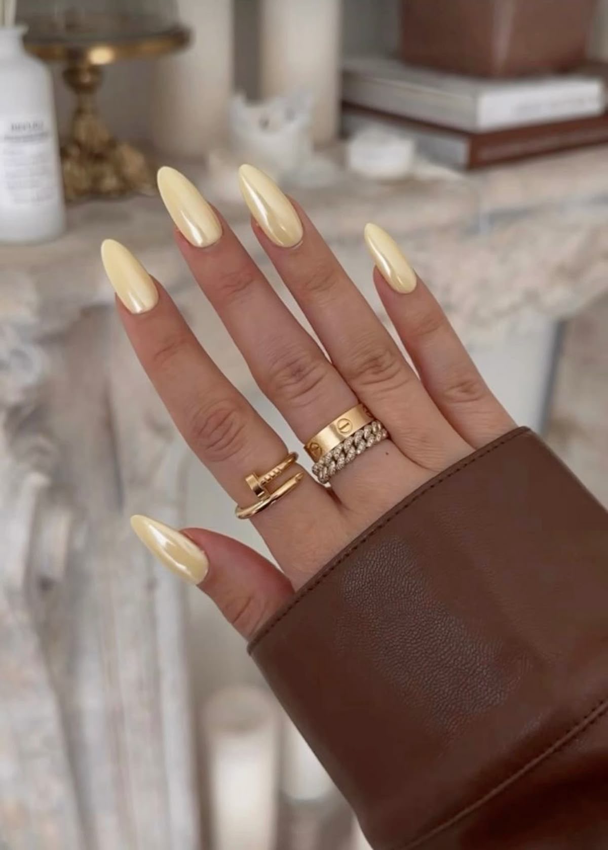 Stiletto marble nail design by Grace Lily