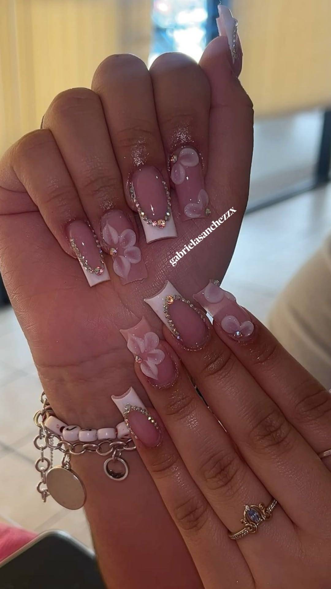 I'm loving this designs 
,