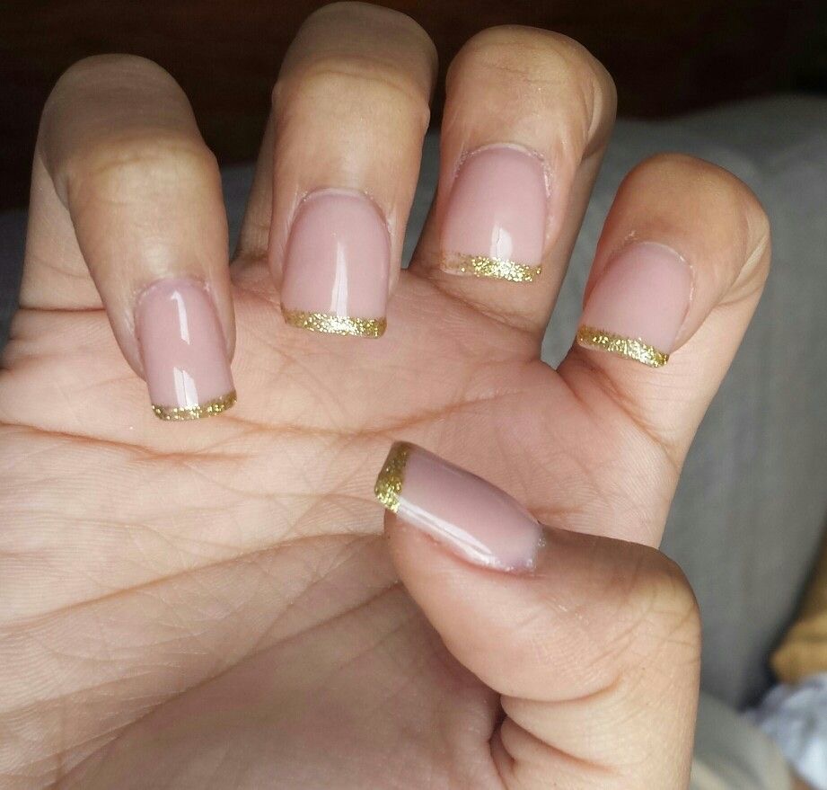 Squoval line art nail design by Naomi Belle