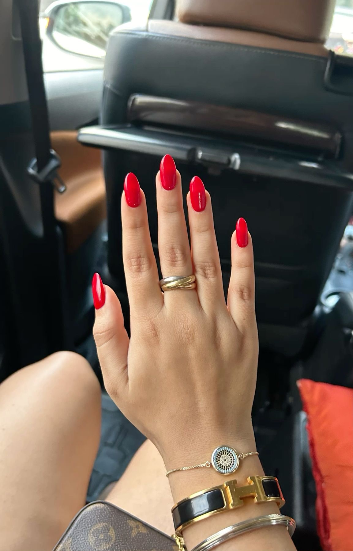 Squoval minimalist nail design by Naomi Belle