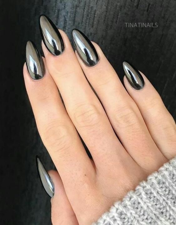 Oval geometric nail design by Rosie Lane