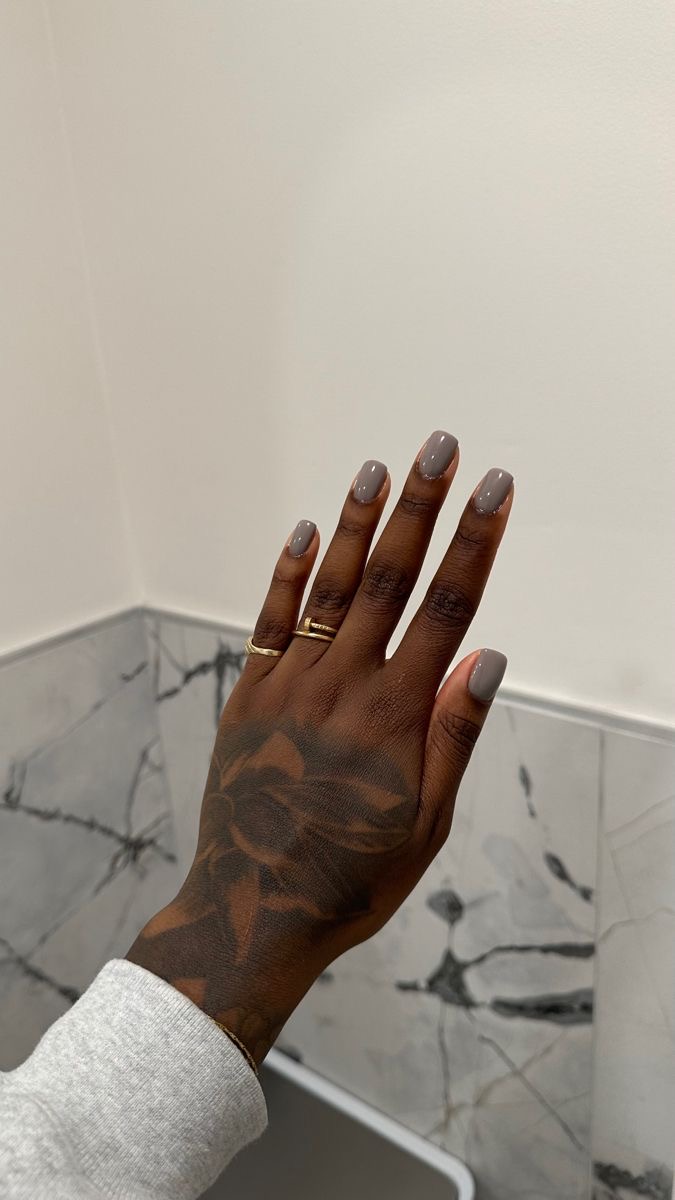Squoval line art nail design by Skylar Rae