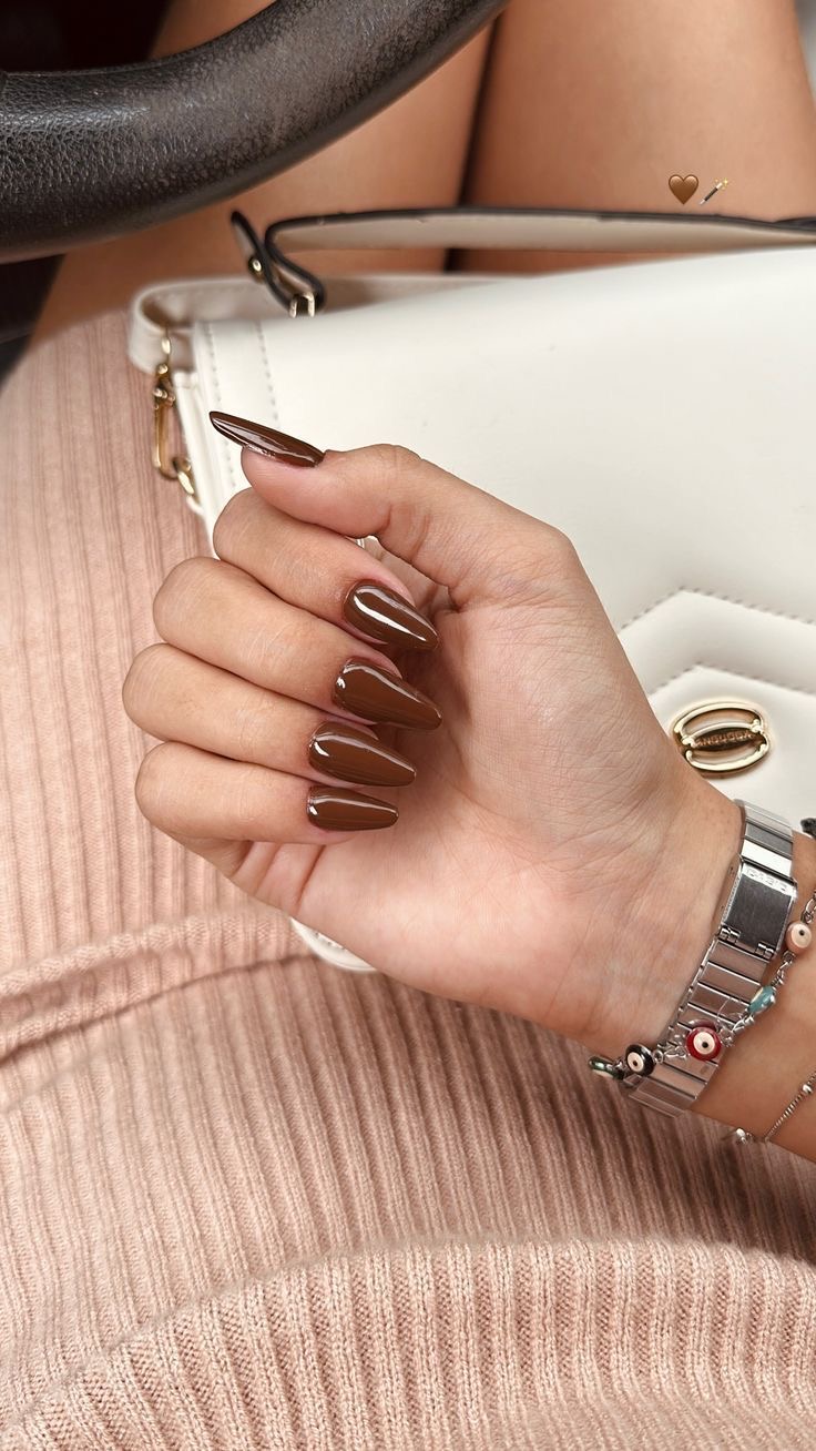 Almond glitter French nail design by Clara Dubois